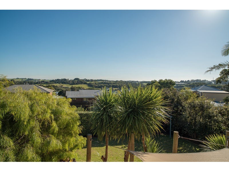 10 San Remo Crescent, Sunset Strip VIC 3922
