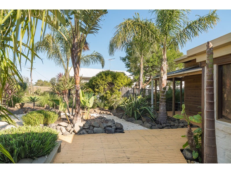 10 San Remo Crescent, Sunset Strip VIC 3922