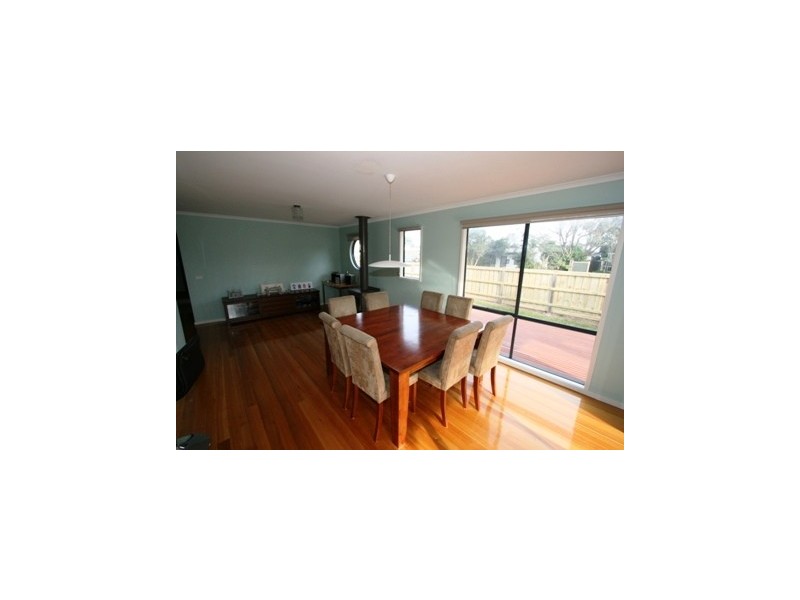 32 Ti-Tree Drive, Cowes VIC 3922