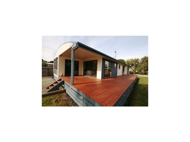 32 Ti-Tree Drive, Cowes VIC 3922