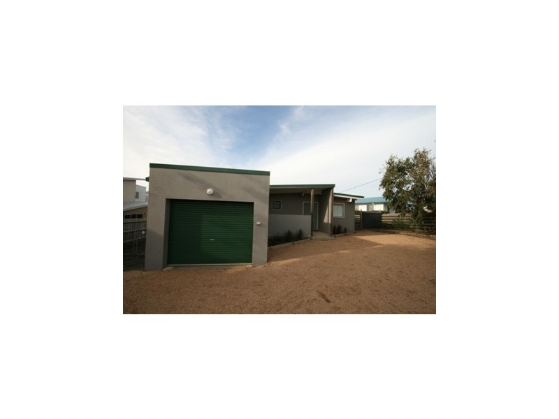 1 Stradbroke Crescent, Surf Beach VIC 3922