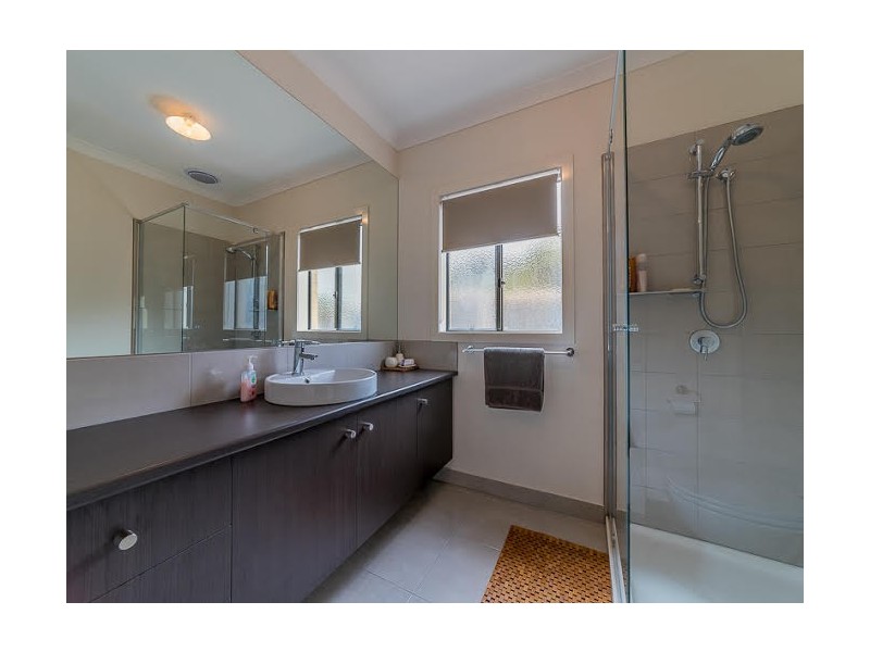 1 Gemma Street, Sunderland Bay VIC 3922