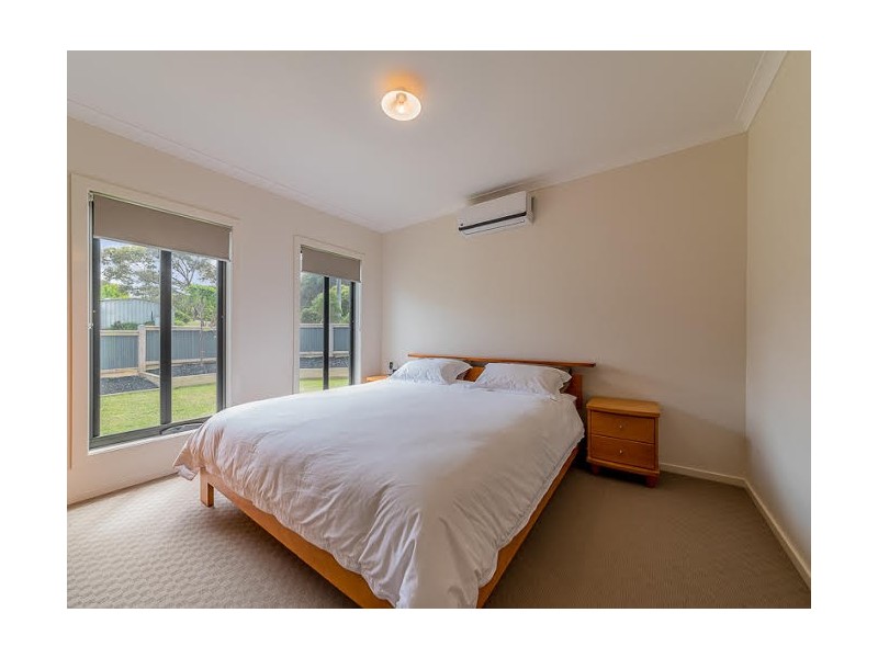 1 Gemma Street, Sunderland Bay VIC 3922