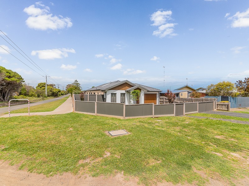 1 Gemma Street, Sunderland Bay VIC 3922