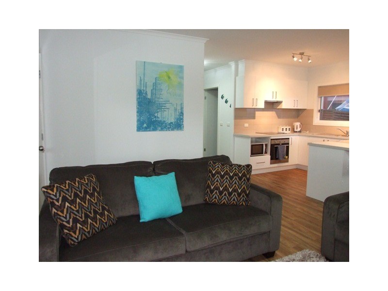 20a Bermagui Crescent, Sunset Strip VIC 3922