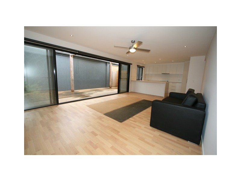 2/5 Wynne Road, San Remo VIC 3925