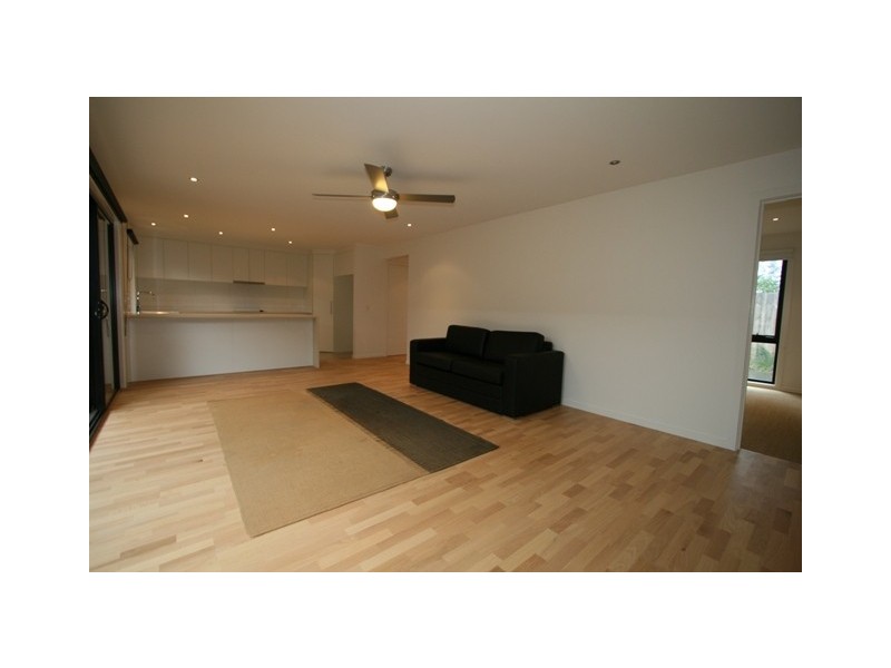 2/5 Wynne Road, San Remo VIC 3925