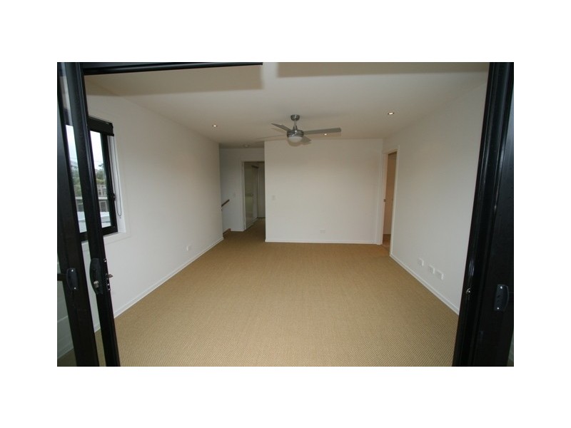 2/5 Wynne Road, San Remo VIC 3925