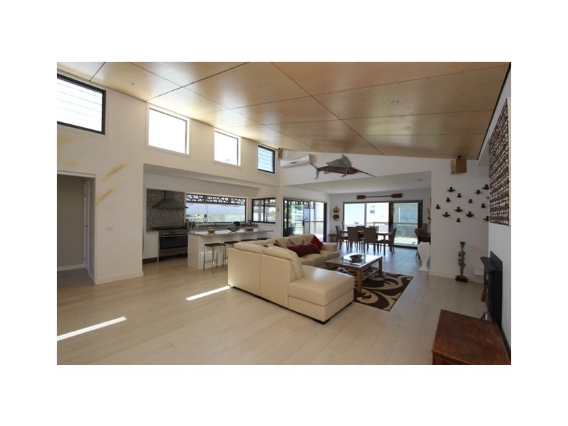 8 Bayview Avenue, Surf Beach VIC 3922