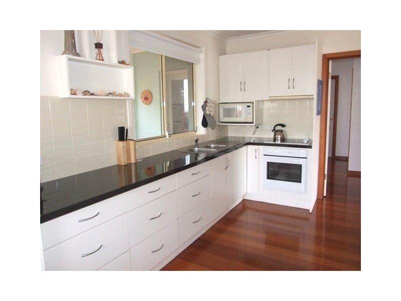1/73 Walton Street, Cowes VIC 3922