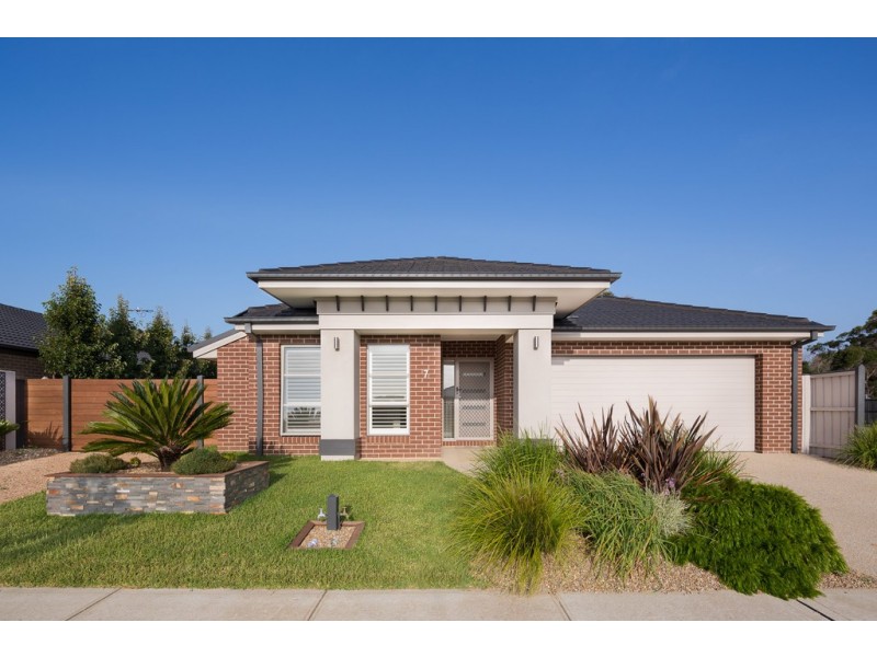 7 Blossom Road, Cowes VIC 3922