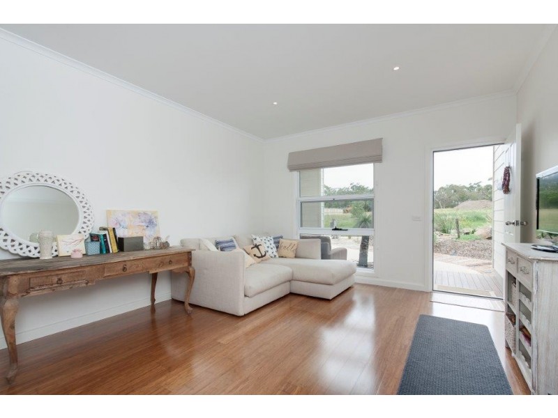 12 Echidna Grove, Cowes VIC 3922