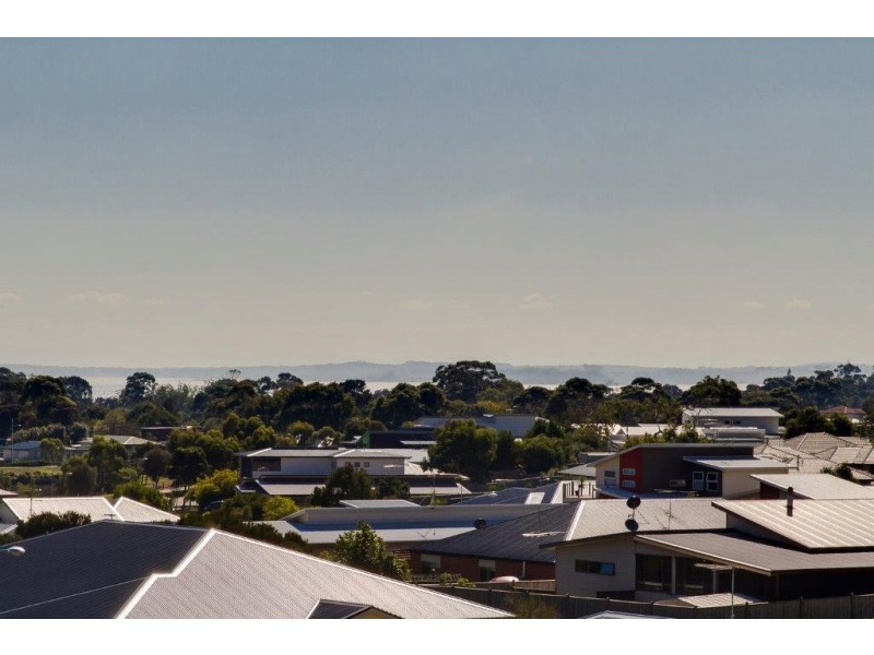 12 Echidna Grove, Cowes VIC 3922