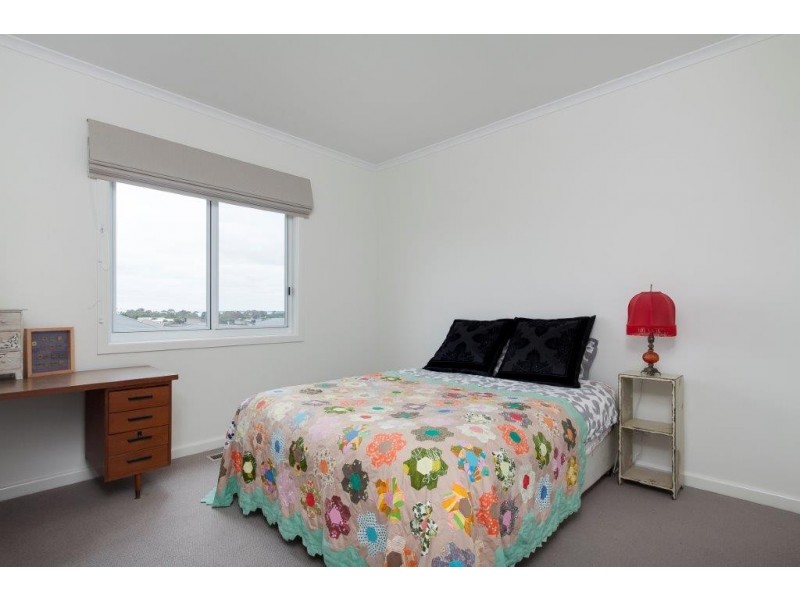 12 Echidna Grove, Cowes VIC 3922