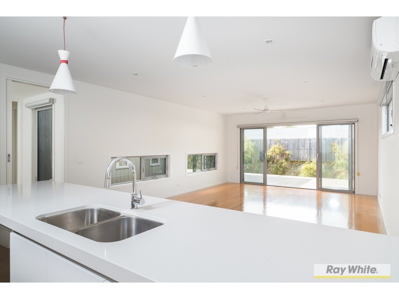 2/201 Thompson Avenue, Cowes VIC 3922