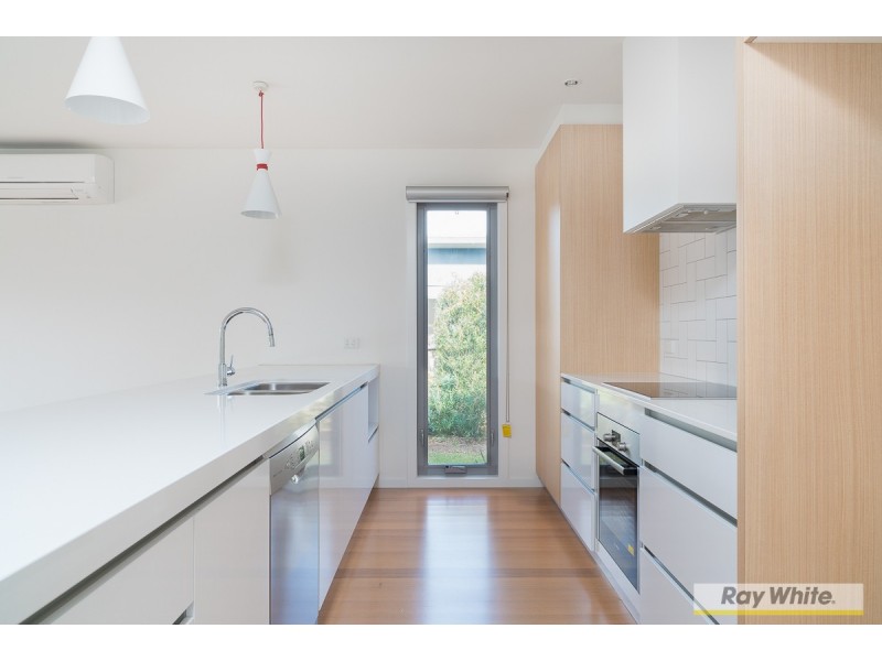 2/201 Thompson Avenue, Cowes VIC 3922