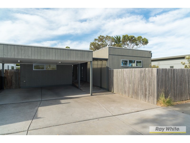 2/201 Thompson Avenue, Cowes VIC 3922