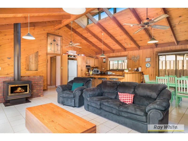 26 Outlook Drive, Cowes VIC 3922