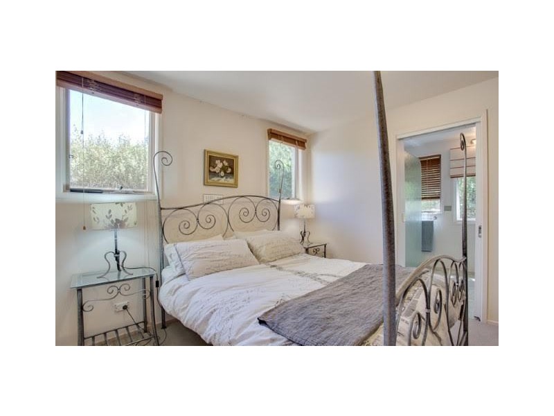 12 West Court, Cowes VIC 3922