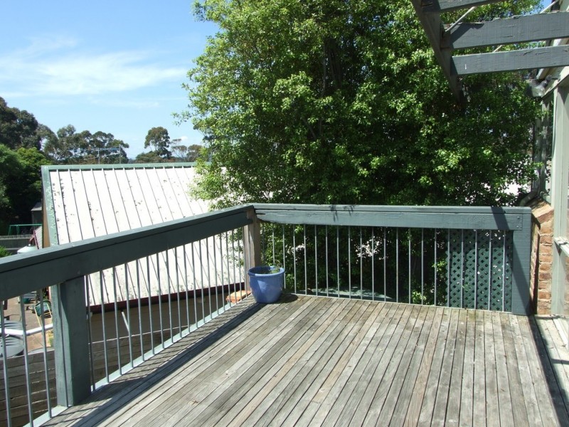 12 West Court, Cowes VIC 3922