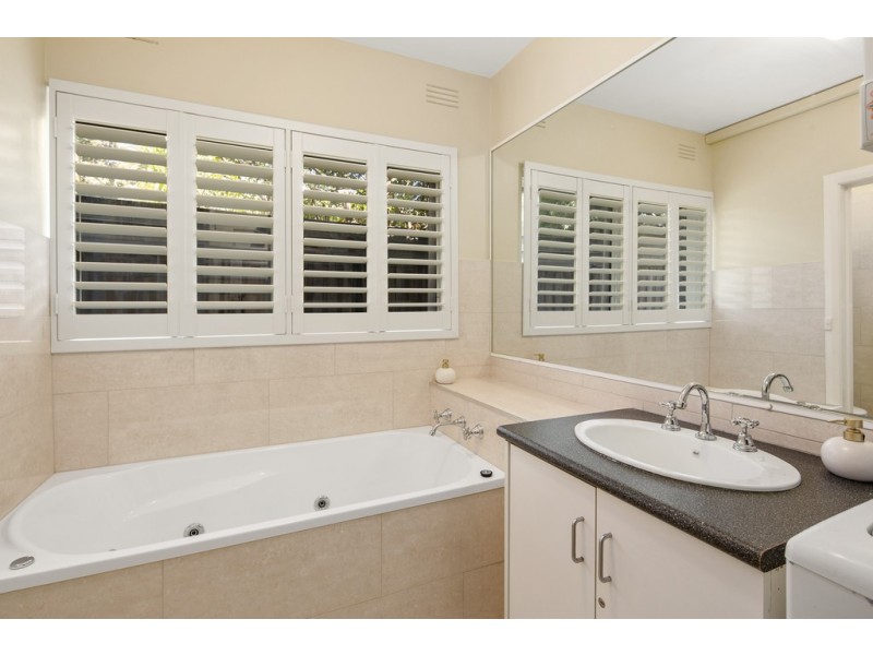 1/2-4 Warley Avenue, Cowes VIC 3922