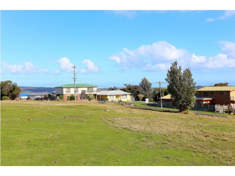 4 The Broadway, San Remo VIC 3925