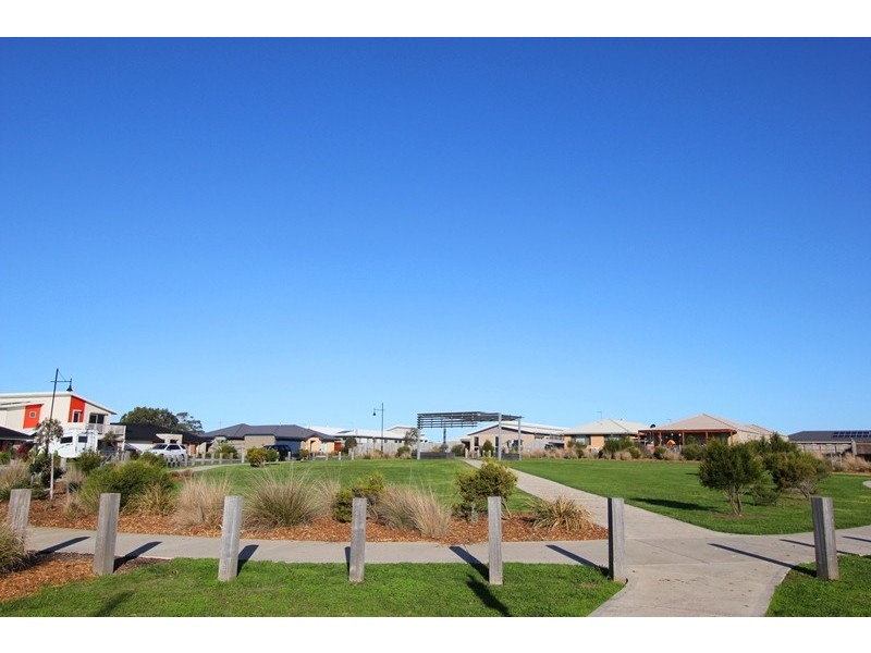 9 Parkridge Close, Cowes VIC 3922