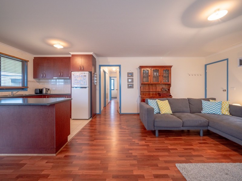6 Batman Street, Surf Beach VIC 3922