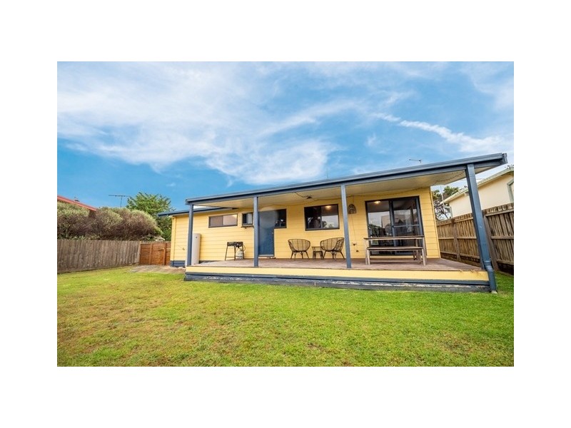 6 Batman Street, Surf Beach VIC 3922