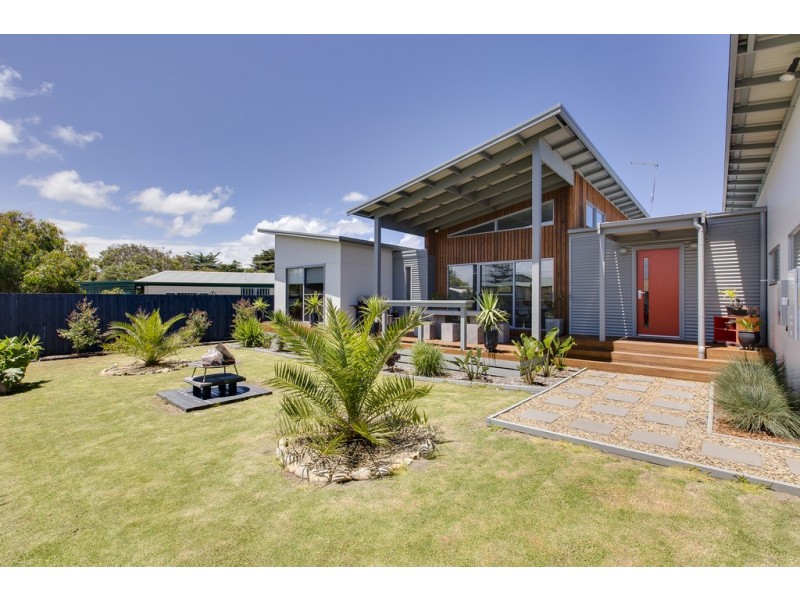 7 Kendall Avenue, Cape Woolamai VIC 3925