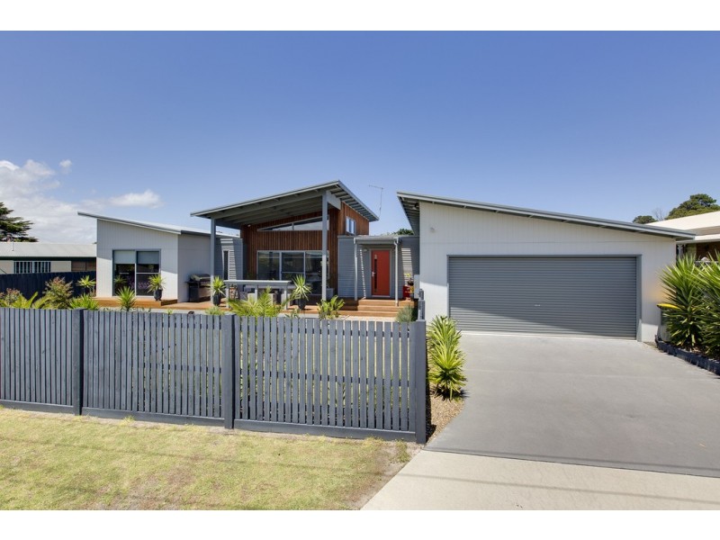 7 Kendall Avenue, Cape Woolamai VIC 3925