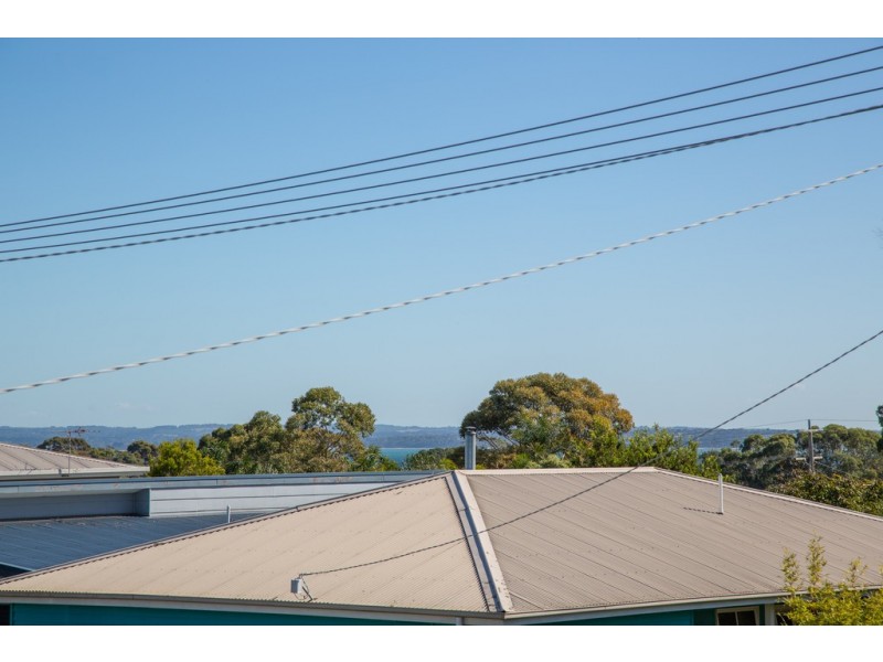 1 Boonderabbi Way, Cowes VIC 3922