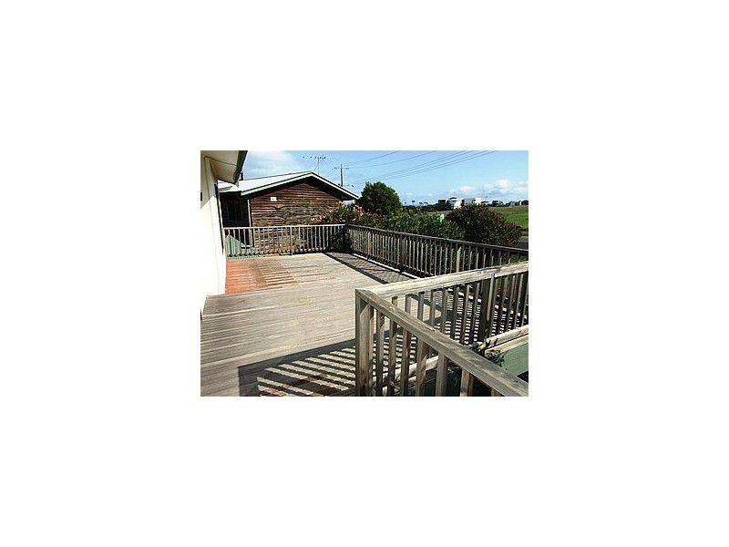 615 Settlement Road, Cowes VIC 3922