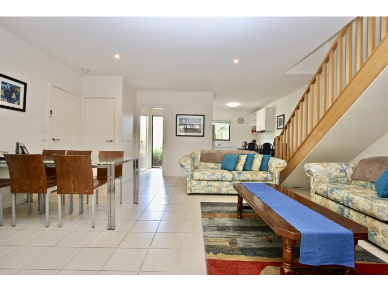 1/26 Douglas Road, Cowes VIC 3922