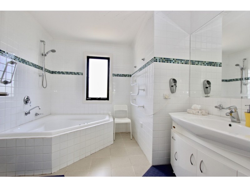 1/26 Douglas Road, Cowes VIC 3922