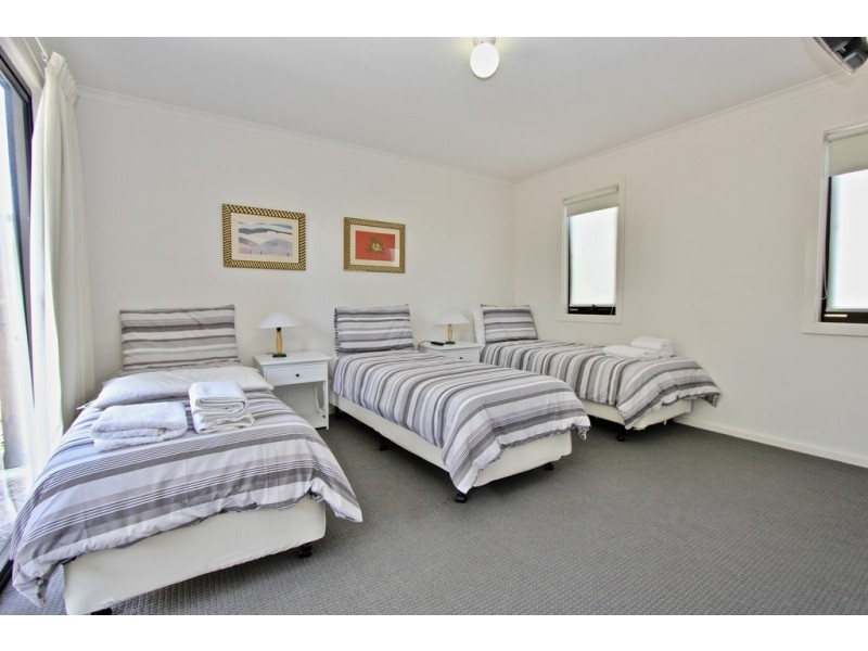 1/26 Douglas Road, Cowes VIC 3922