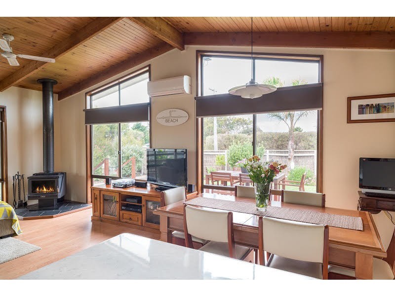 4 Kendall Avenue, Cape Woolamai VIC 3925