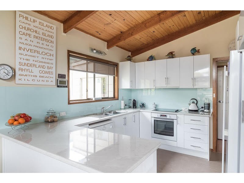 4 Kendall Avenue, Cape Woolamai VIC 3925