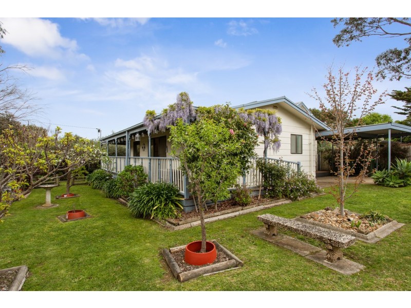 48 Justice Road, Cowes VIC 3922