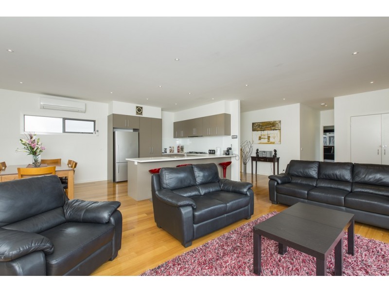 12 Lomandra Drive, Cowes VIC 3922