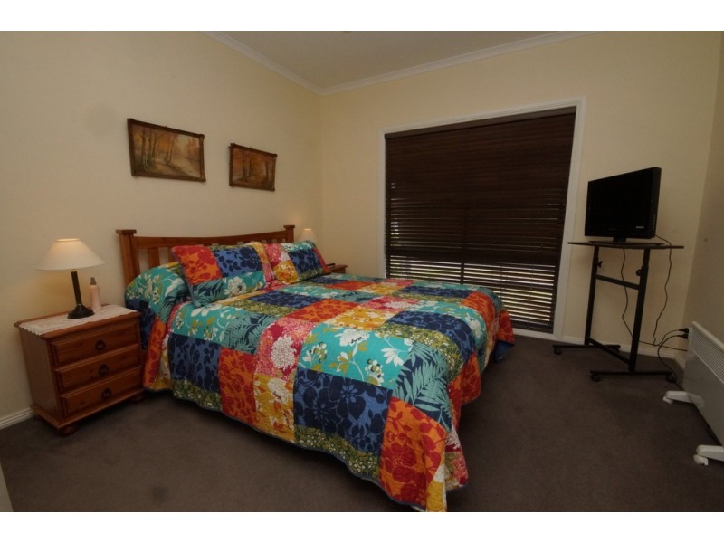 56 Redwood Drive, Cowes VIC 3922
