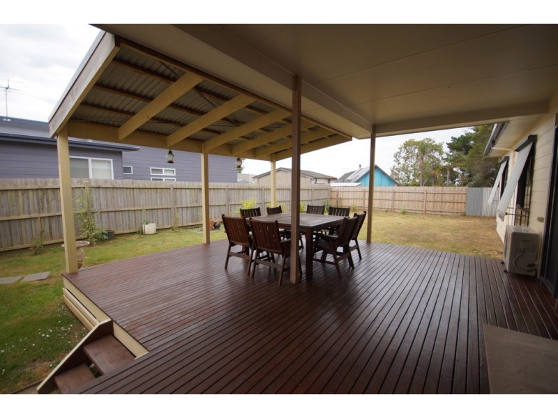 56 Redwood Drive, Cowes VIC 3922