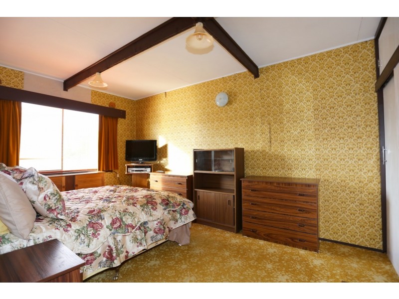 212 Thompson Avenue, Cowes VIC 3922