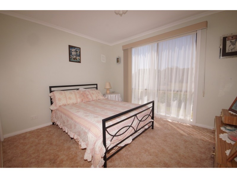 15 Dover Street, Sunderland Bay VIC 3922