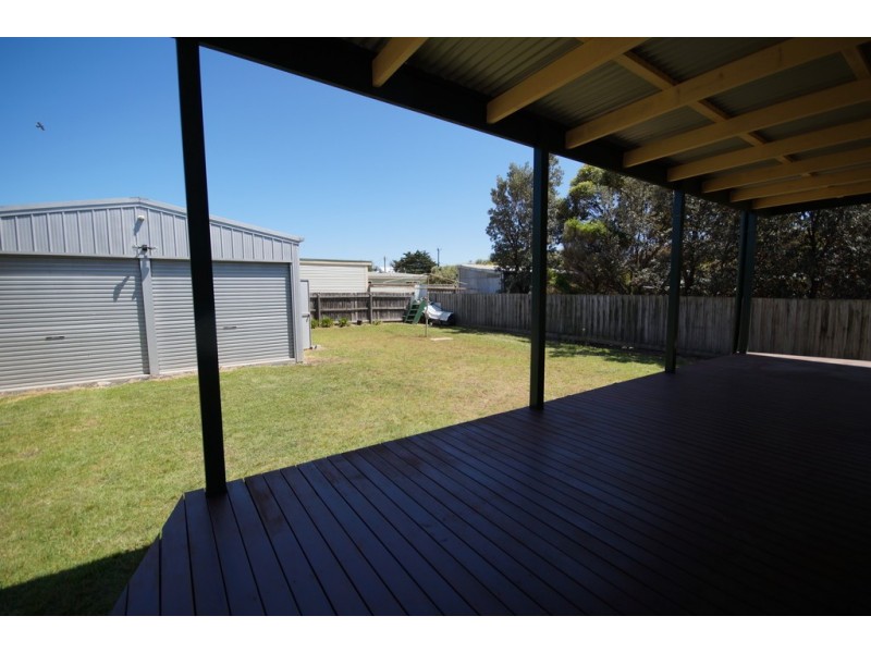 15 Dover Street, Sunderland Bay VIC 3922