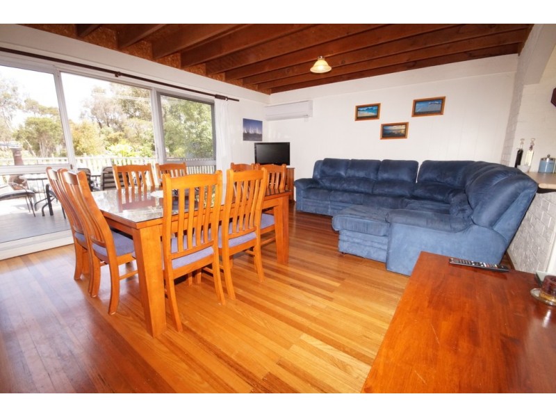 566 Settlement Road, Cowes VIC 3922