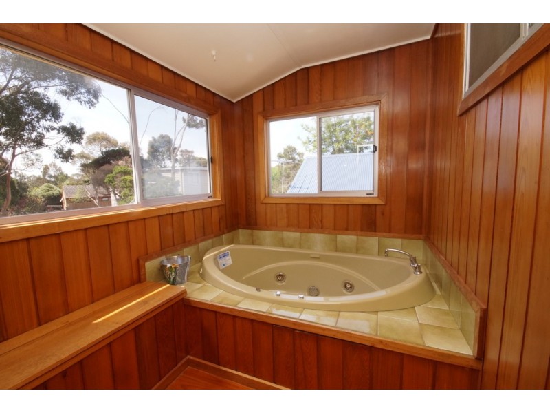 566 Settlement Road, Cowes VIC 3922