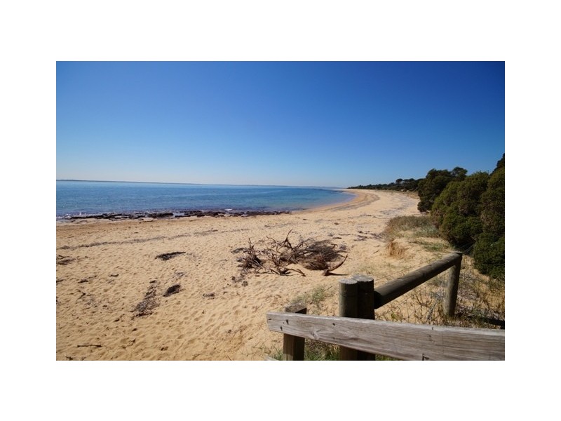 566 Settlement Road, Cowes VIC 3922