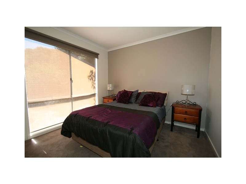12 Dover Street, Sunderland Bay VIC 3922