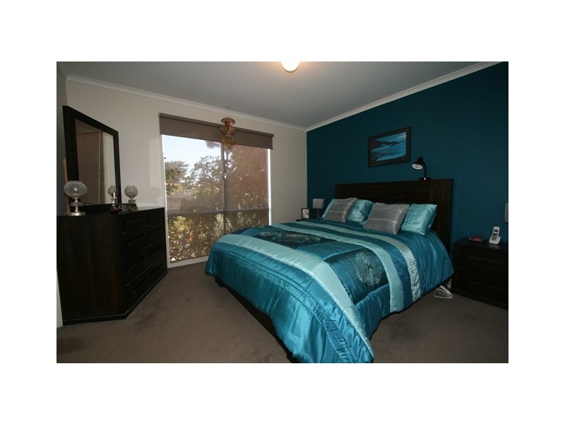 12 Dover Street, Sunderland Bay VIC 3922